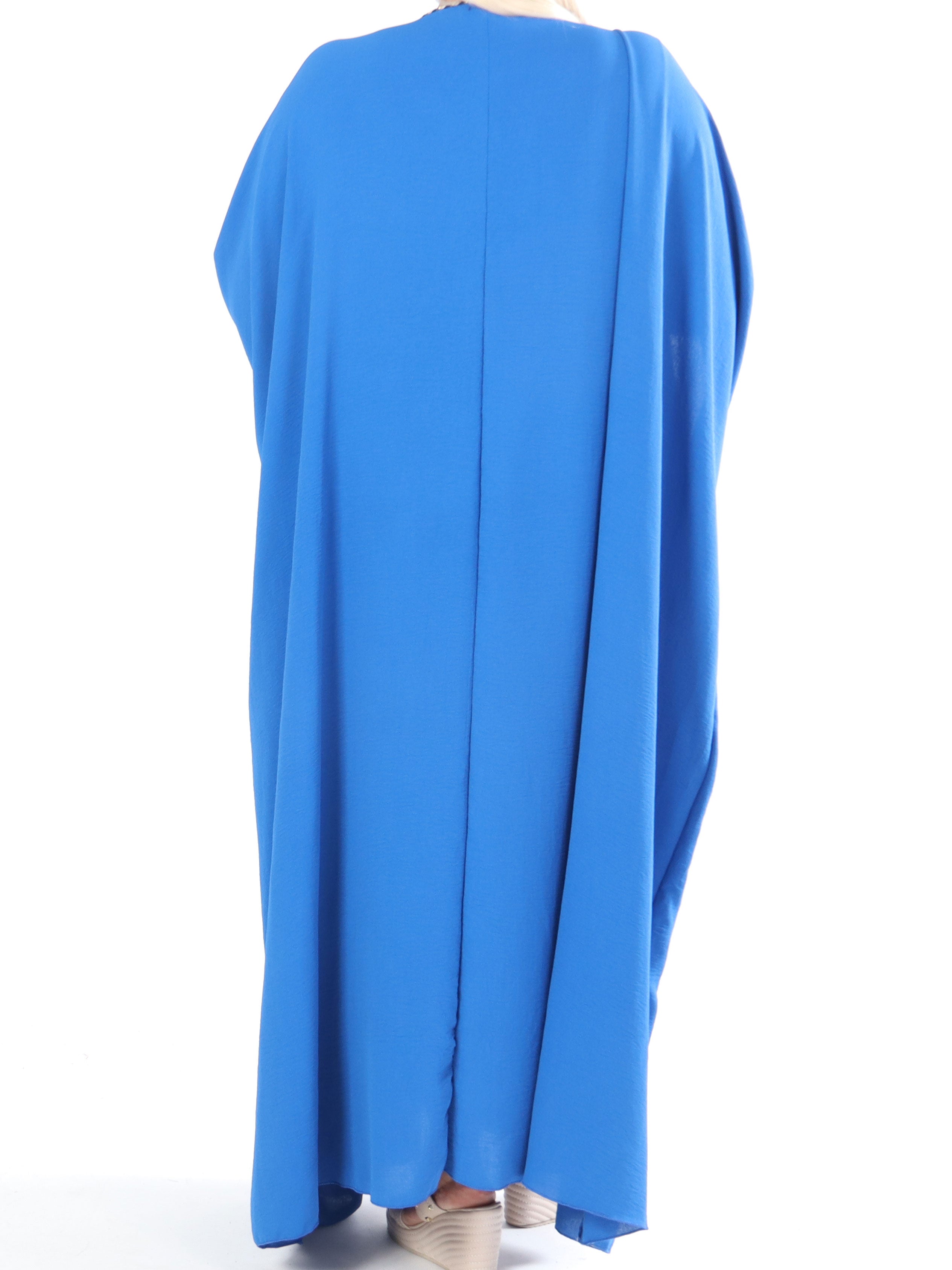 Nynne Plain - Lang plain plus size kjole med flettet snore